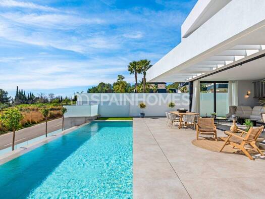 Einfamilienhaus zum Kauf 725.000 € 5 Zimmer 165 m² 385 m² Grundstück Alicante 03520