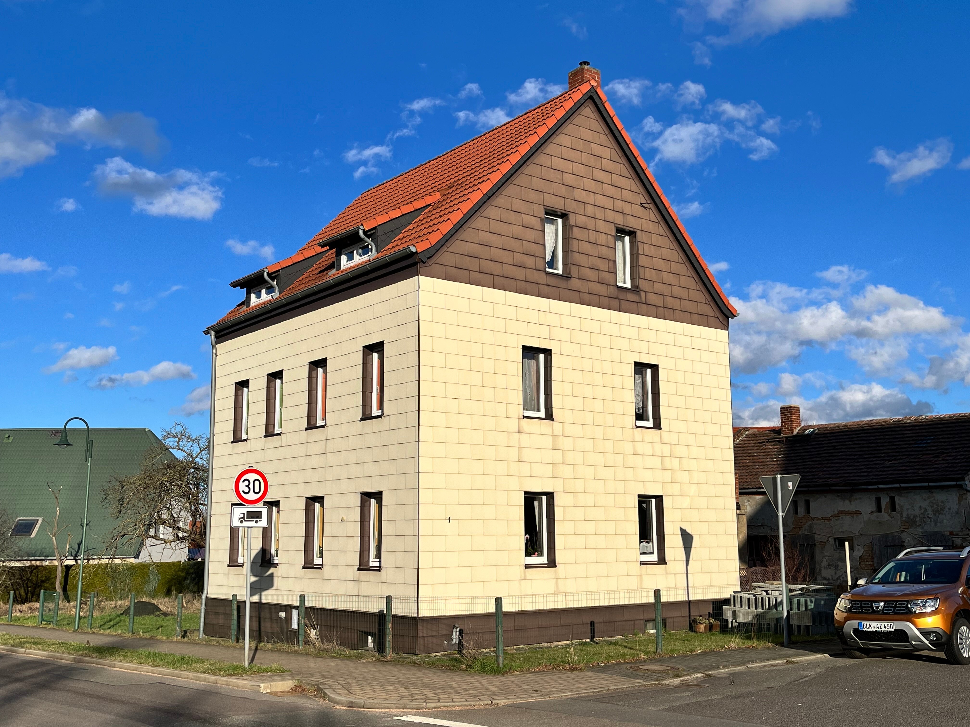 Einfamilienhaus zum Kauf provisionsfrei 149.000 € 12 Zimmer 170 m²<br/>Wohnfläche 1.263 m²<br/>Grundstück Sporaer Schulstraße 1 Spora Elsteraue 06729