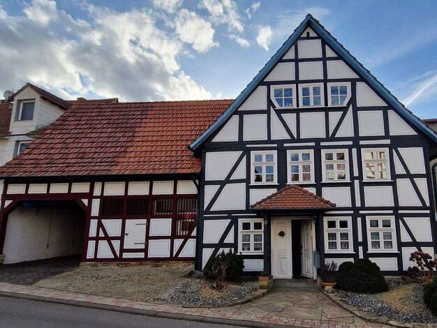 Mehrfamilienhaus zum Kauf provisionsfrei 299.000 € 10 Zimmer 260 m² 330 m² Grundstück Immenhausen 34376