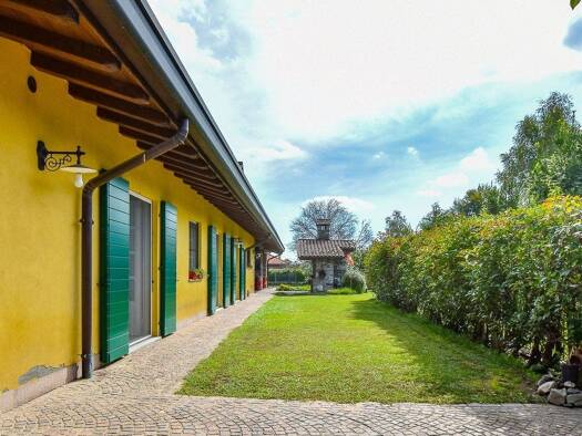 Haus zum Kauf 920.000 € 300 m² 7.000 m² Grundstück Gattico 28013