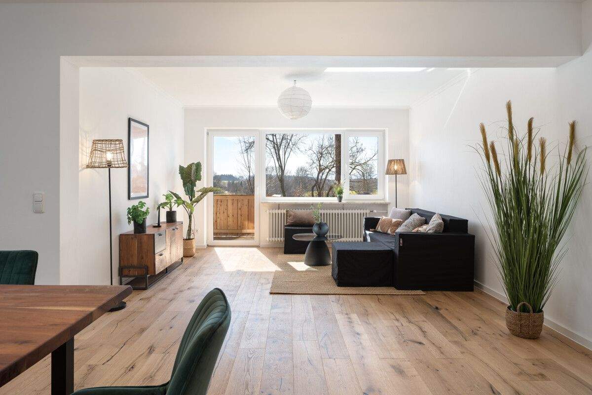 Immobilie in Pfaffing - Geräumige Wohnung in bester Lage- Blick in die Berge inklusive - Bild 0