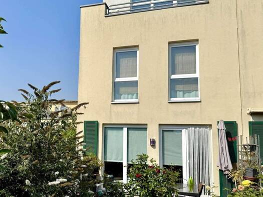 Haus zum Kauf 670.000 € 4 Zimmer 141 m² 308 m² Grundstück Haselhorst Berlin 13599