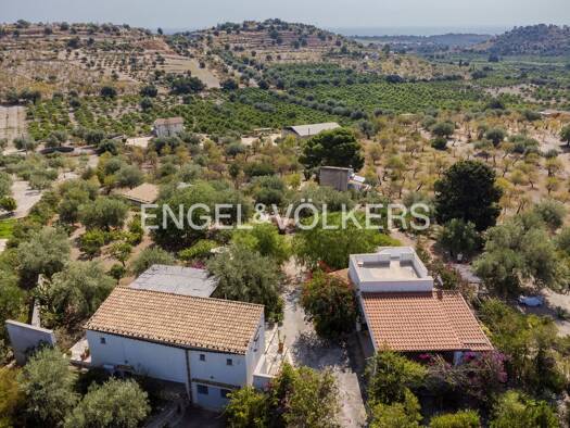 Haus zum Kauf 470.000 € 5 Zimmer 10.800 m² Grundstück Contrada Gioi Noto 96017