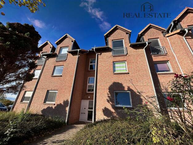 Wohnung zur Miete 420 € 3 Zimmer 80 m² frei ab 01.07.2025 Nienburger Weg 26 Brumby Staßfurt 39443