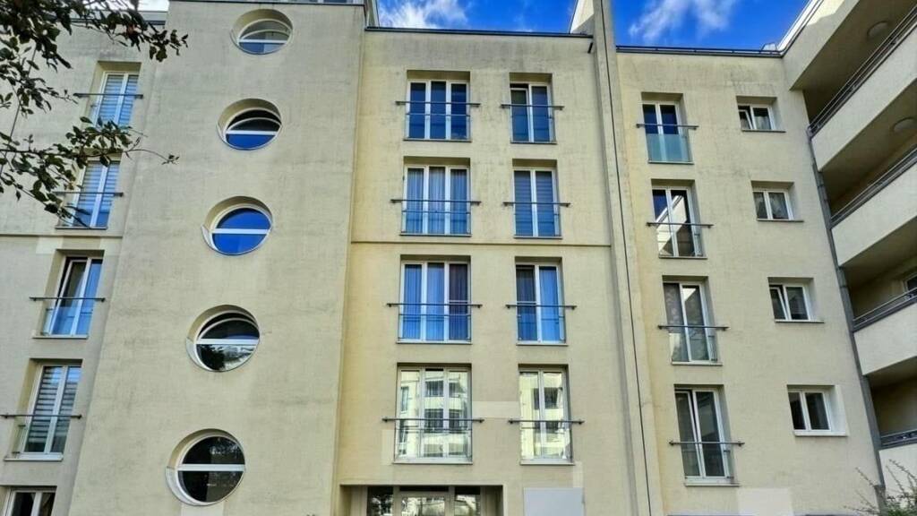 Wohnung zum Kauf 185.000 € 2 Zimmer 51,2 m² frei ab sofort Lutherstraße 16a Neustadt-Neuschönefeld Leipzig 04315