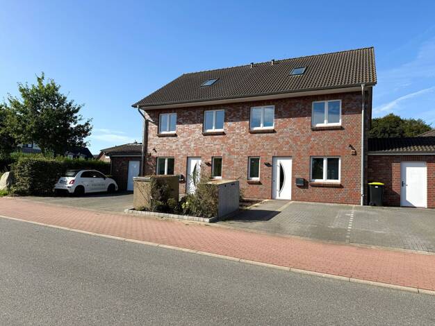 Doppelhaushälfte zum Kauf 498.000 € 5 Zimmer 137 m² 323 m² Grundstück Eckernförde 24340