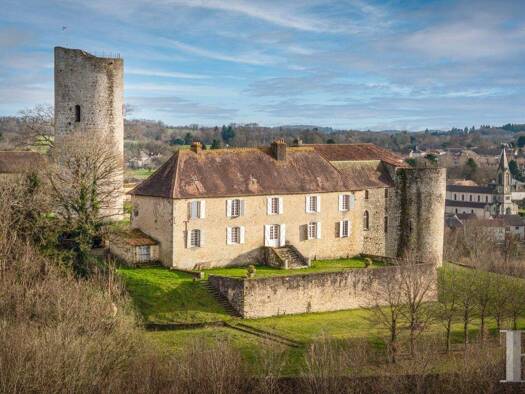 Schloss zum Kauf 1.090.000 € 10 Zimmer 850 m² 22.773 m² Grundstück Centre-Hôtel de Ville Limoges 87000