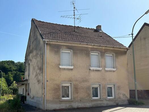 Einfamilienhaus zum Kauf 119.000 € 6 Zimmer 105 m² 695 m² Grundstück frei ab sofort Werbeln Wadgassen 66787