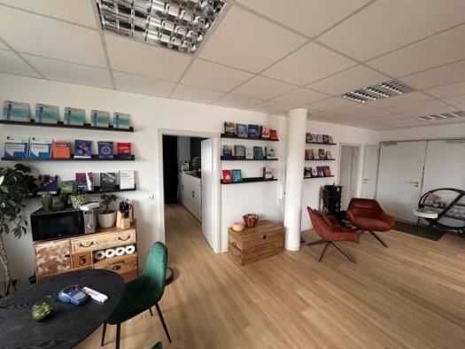 Büro zur Miete provisionsfrei 660 € 3 Zimmer 89 m² Bürofläche Dettingen unter Teck 73265