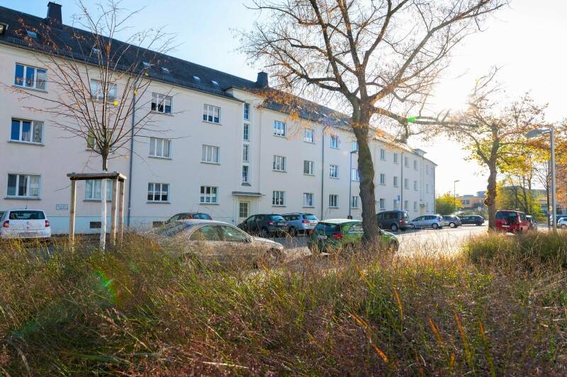 Perfekt geschnittene 3-Raum-Wohnung mit Balkon in Universitätsnähe – Straße nicht freigegeben, 9126 Chemnitz – Vorschaubild 2