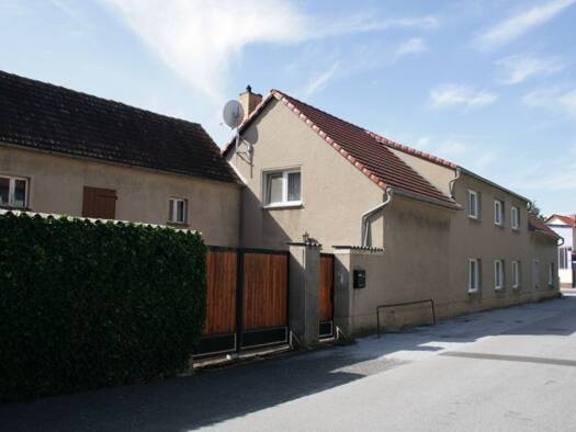 Einfamilienhaus zum Kauf provisionsfrei 68.000 € 9 Zimmer 234,5 m² 831 m² Grundstück frei ab sofort Groß Särchen Lohsa 02999