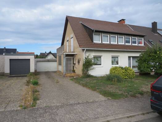 Doppelhaushälfte zum Kauf 350.000 € 5 Zimmer 160 m² 500 m² Grundstück frei ab sofort Furpach Neunkirchen 66539