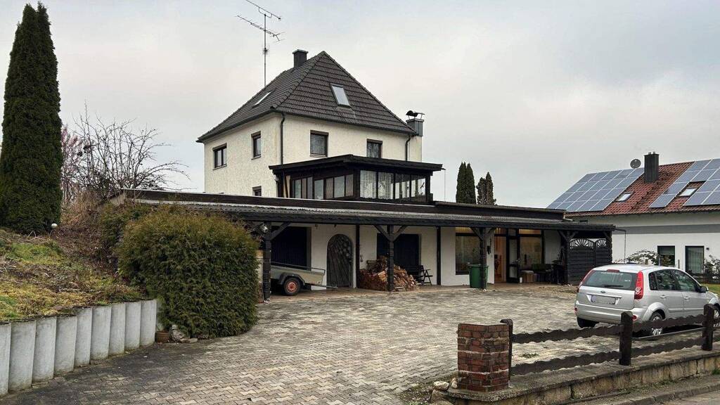 Einfamilienhaus zum Kauf 319.000 € 8 Zimmer 190 m² 837 m² Grundstück Irlbach 94342