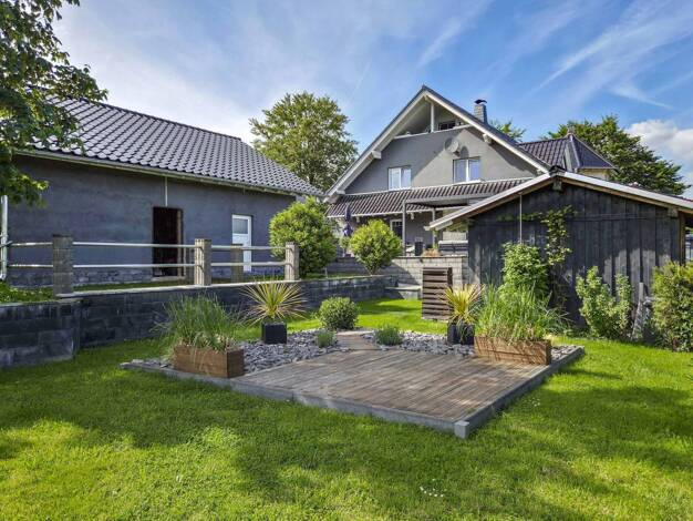 Einfamilienhaus zum Kauf 1.260.000 € 8 Zimmer 283 m² 1.112 m² Grundstück Strießhardt Much 53804