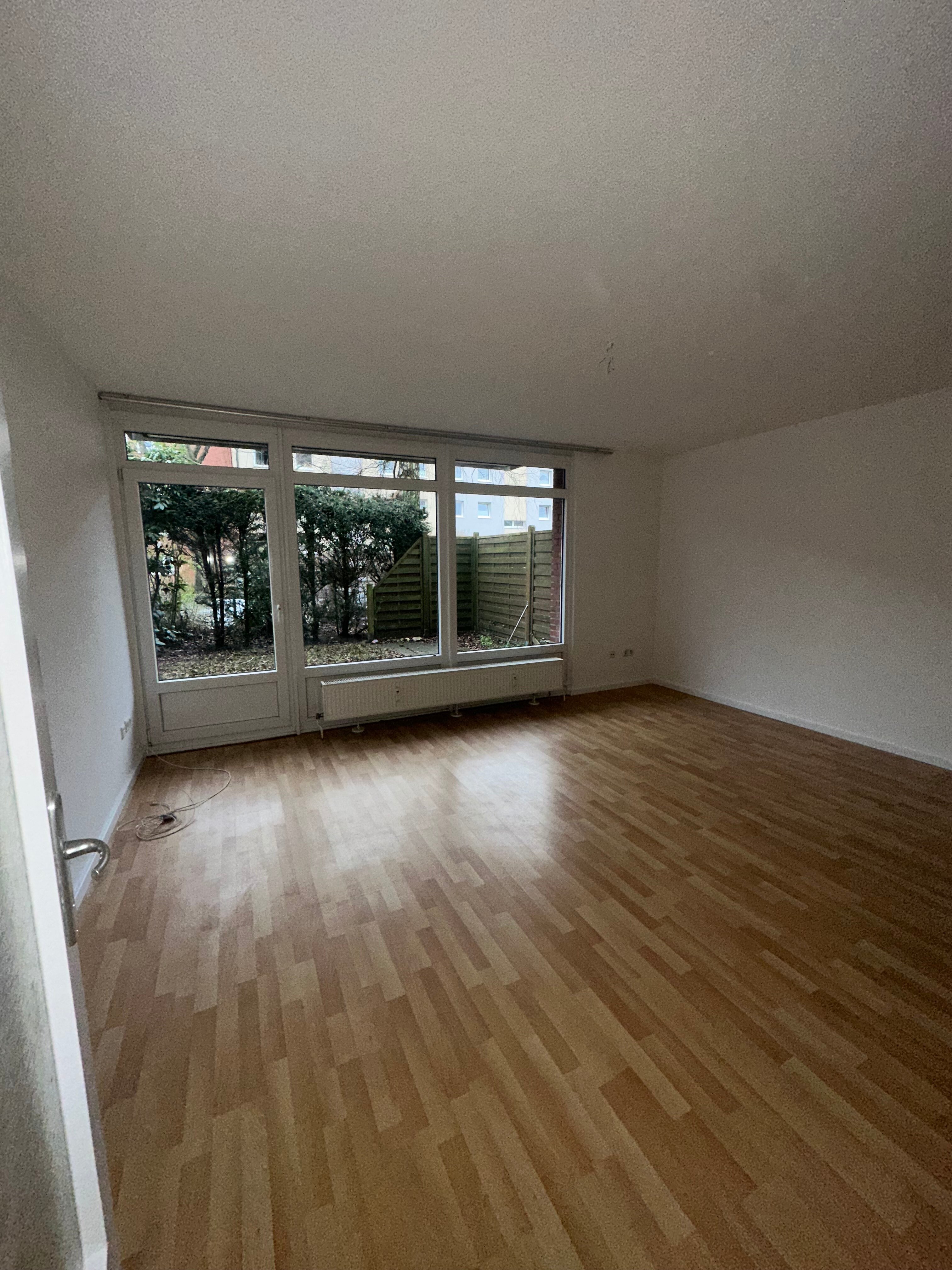 Wohnung zur Miete 630 € 2,5 Zimmer 71,9 m²<br/>Wohnfläche EG<br/>Geschoss ab sofort<br/>Verfügbarkeit Treptower Straße 76d Rahlstedt Hamburg 22147