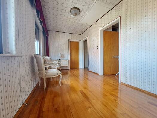 Haus zum Kauf 290.000 € 4,5 Zimmer 130 m² 215 m² Grundstück frei ab sofort Bruchhausen Ettlingen 76275