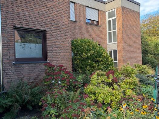 Wohnung zur Miete 910 € 3 Zimmer 91 m² Geschoss 1/2 frei ab sofort Bergstraße 86 Hochstraß Moers 47443