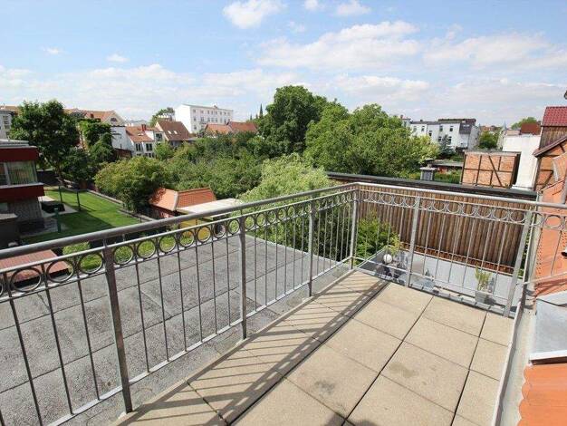 Wohnung zur Miete 585 € 2 Zimmer 65 m² frei ab 01.04.2026 Schelfstadt Schwerin 19055