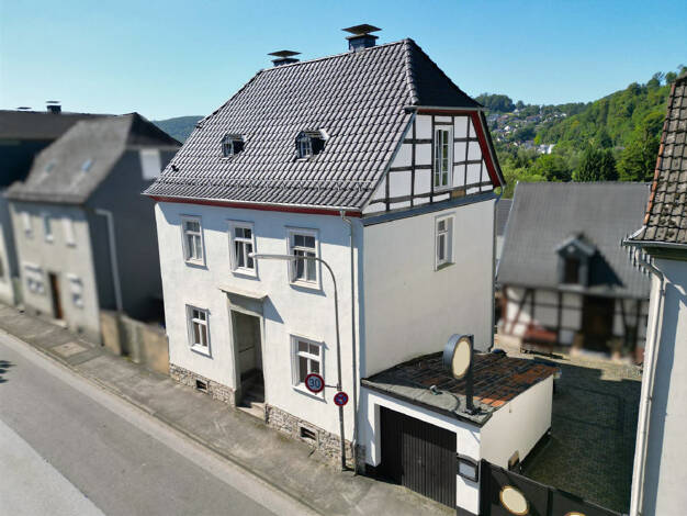 Mehrfamilienhaus zum Kauf 220.000 € 8 Zimmer 206 m² 322 m² Grundstück Arnsberg 59821
