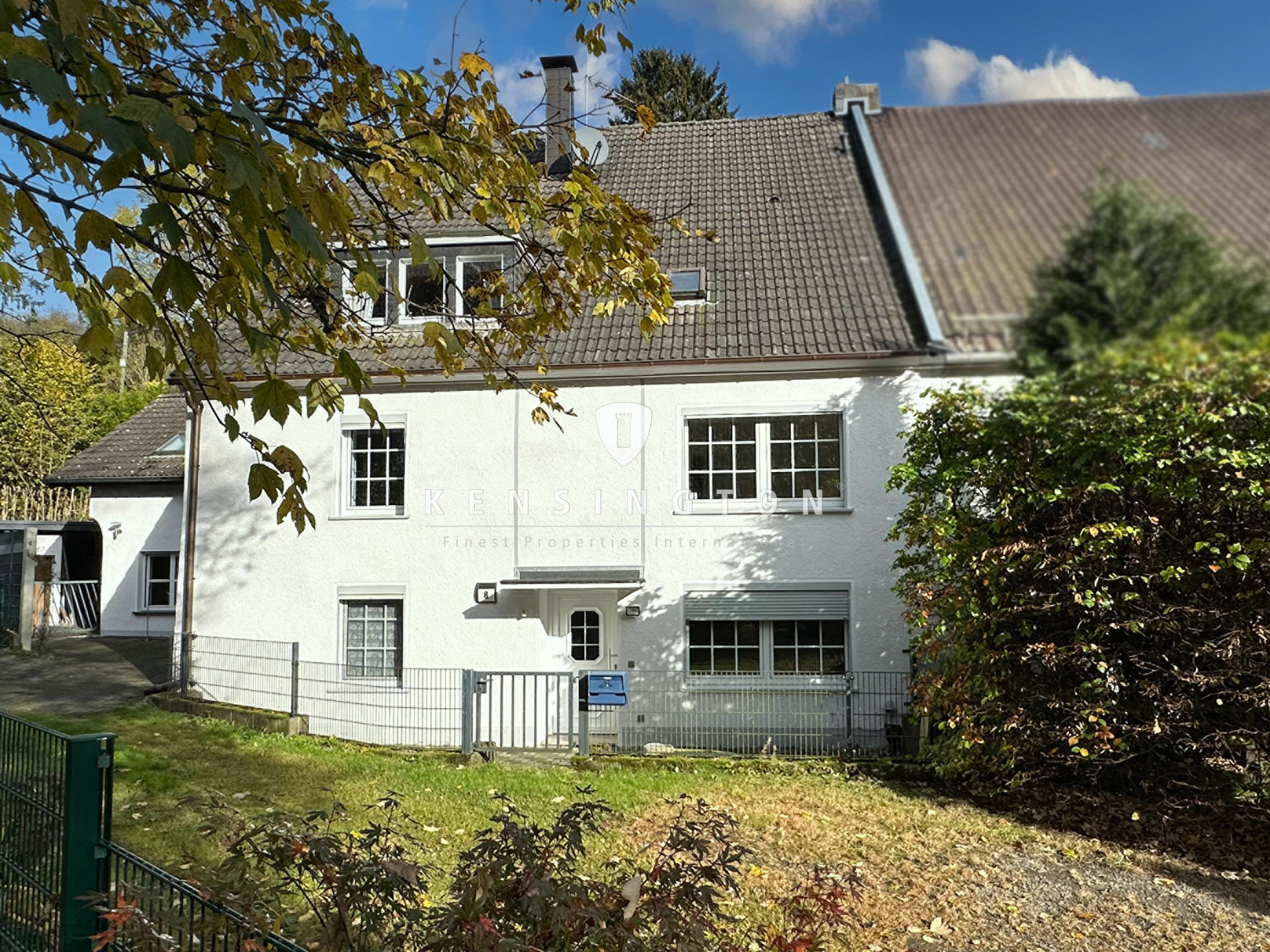 Einfamilienhaus zum Kauf 329.000 € 10 Zimmer 246 m²<br/>Wohnfläche 998 m²<br/>Grundstück Carthausen Halver 58553