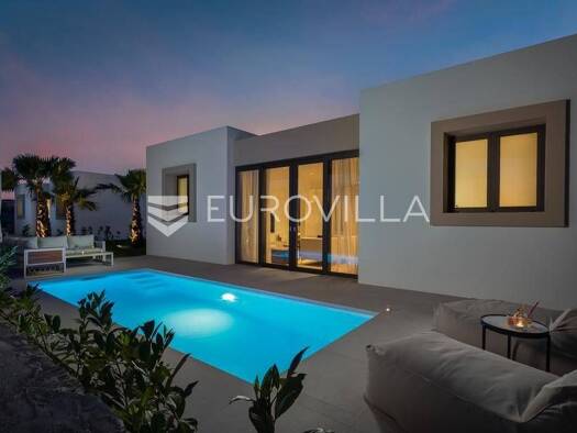 Haus zum Kauf 890.000 € 2 Zimmer 92 m² Tkon Tkon