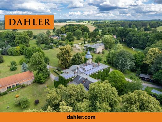 Schloss zum Kauf 1.600.000 € 50 Zimmer 2.500 m² 76.518 m² Grundstück Wesselstorf Selpin 18195