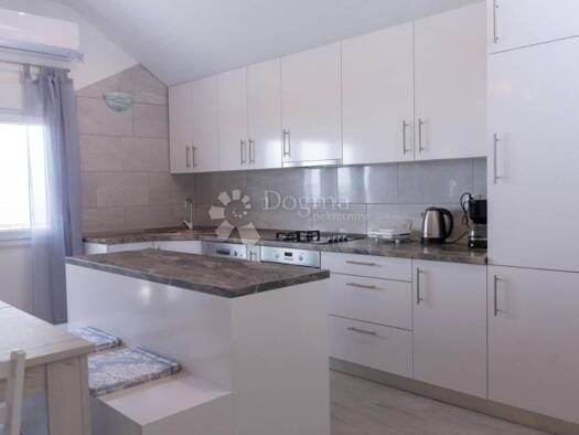 Haus zur Miete 1.200 € 4 Zimmer 125 m² Kastel Gomilica, Kastela Kaštel Gomilica