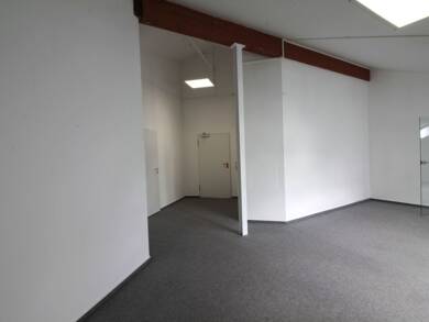 Büro-/Praxisfläche zur Miete provisionsfrei 876 € 2 Zimmer 68,2 m² Bürofläche teilbar von 22,7 m² bis 45,6 m² Lise-Meitner-Str. 1-7 Raisdorf Schwentinental 24223