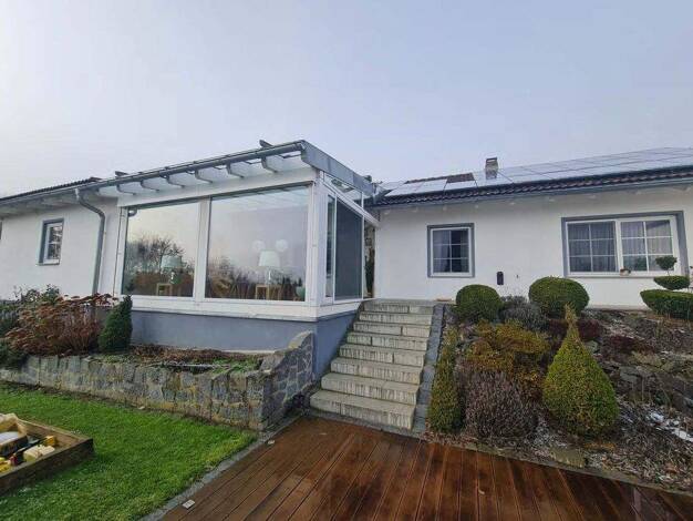 Bungalow zum Kauf 749.000 € 4 Zimmer 139 m² 1.189 m² Grundstück Heining Passau 94036