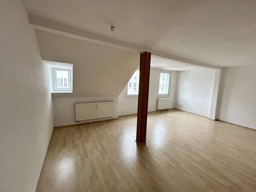 Wohnung zur Miete 520 € 3 Zimmer 95 m² 3. Geschoss frei ab sofort Limbacher Straße 94 Kaßberg Kaßberg 09116