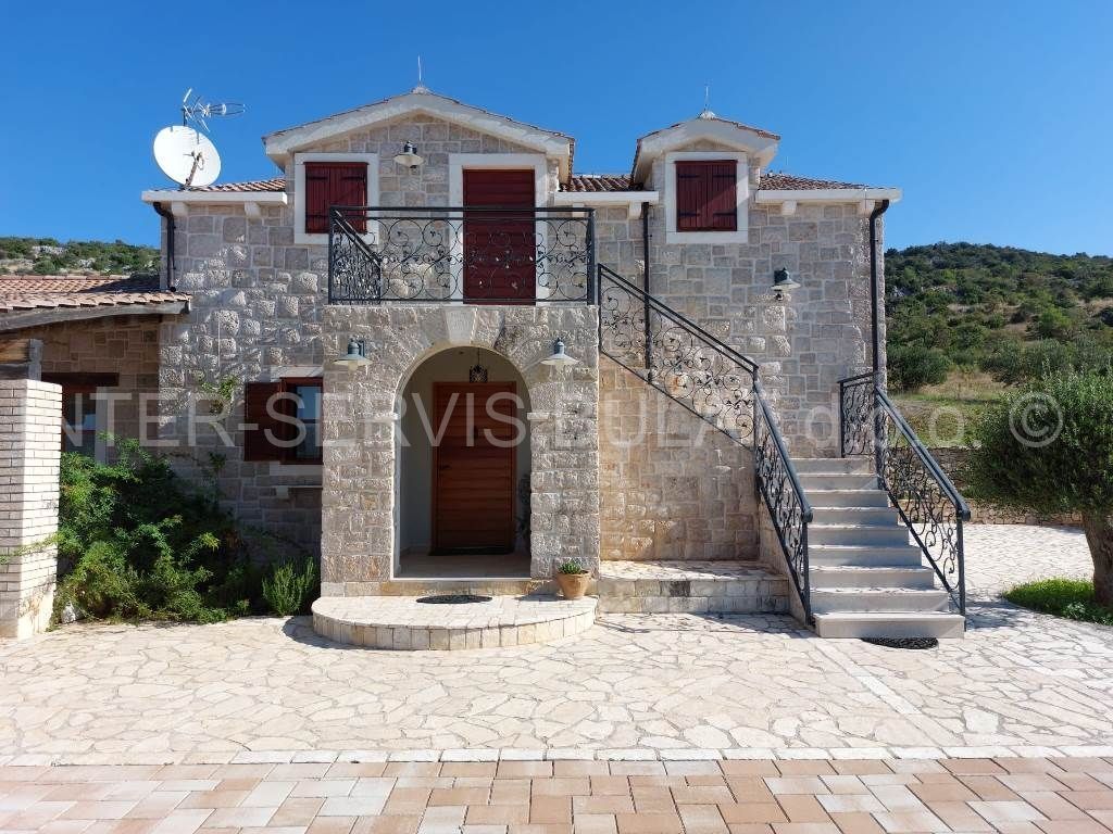 Haus zum Kauf 1.100.000 € 3 Zimmer 221 m²<br/>Wohnfläche 18.000 m²<br/>Grundstück Vodice center