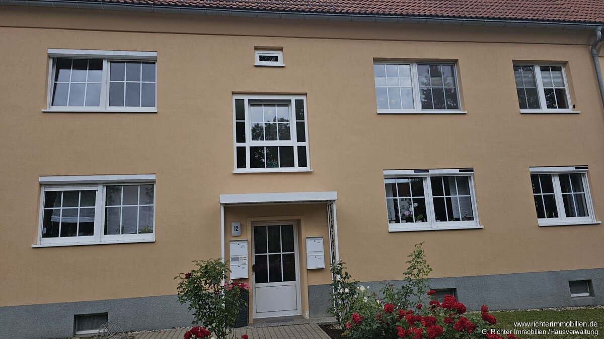 Wohnung zum Kauf 65.000 € 3 Zimmer 67 m²<br/>Wohnfläche 1.<br/>Geschoss Geschwister-Scholl-Straße 12 Halsbrücke Halsbrücke 09633