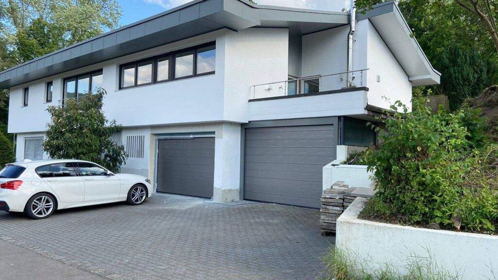 Einfamilienhaus zur Miete 1.890 € 4,5 Zimmer 240 m² 1.090 m² Grundstück Neulandstraße 3 Blaubeuren 89143