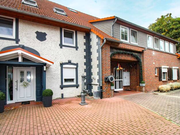 Mehrfamilienhaus zum Kauf als Kapitalanlage geeignet 1.050.000 € 19 Zimmer 622 m² 2.766 m² Grundstück Groß Schwülper Schwülper 38179