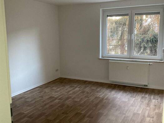 Wohnung zur Miete 320 € 3 Zimmer 58,4 m² frei ab sofort Emil-von-Behring-Straße 2 Schmölln 04626