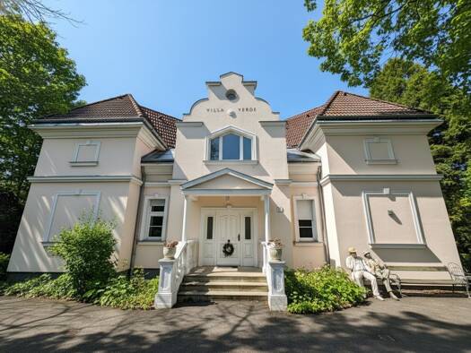Haus zum Kauf 2.499.000 € 498,4 m² 2.112 m² Grundstück Hinterbrühl 2371