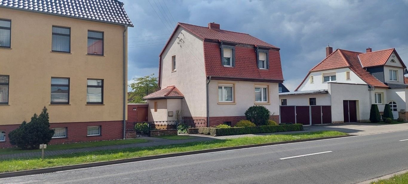 Einfamilienhaus zum Kauf 140.000 € 3,5 Zimmer 95 m²<br/>Wohnfläche 656 m²<br/>Grundstück Erxleben Erxleben 39343