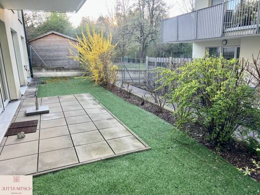 Wohnung zur Miete 1.630 € 4 Zimmer 122,2 m² EG Gießhübl 2372