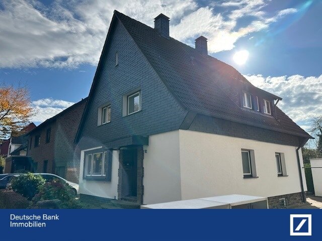 Mehrfamilienhaus zur Miete 1.750 € 5 Zimmer 160 m²<br/>Wohnfläche 450 m²<br/>Grundstück 01.12.2024<br/>Verfügbarkeit Fischlaken Essen 45239