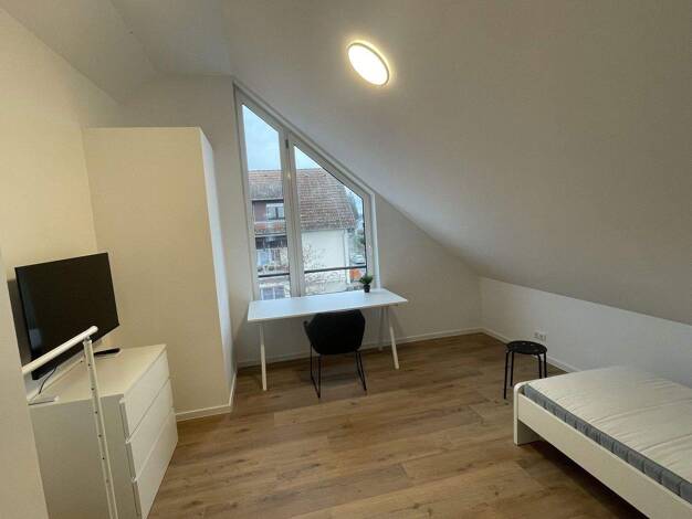 WG-Zimmer zur Miete Wohnen auf Zeit 730 € 17 m² 2. Geschoss frei ab 01.02.2026 Ostend Frankfurt 60314