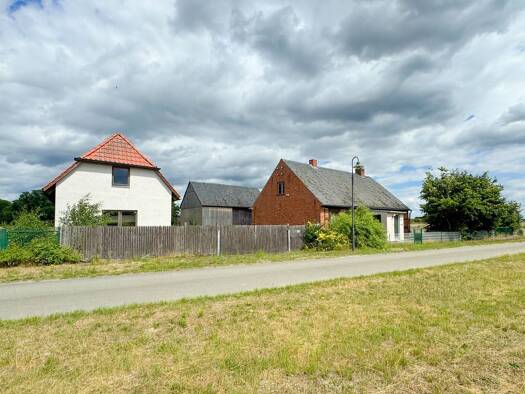 Haus zum Kauf 124.000 € 4 Zimmer 79,3 m² 6.680 m² Grundstück Groß Garz Zehrental 39615