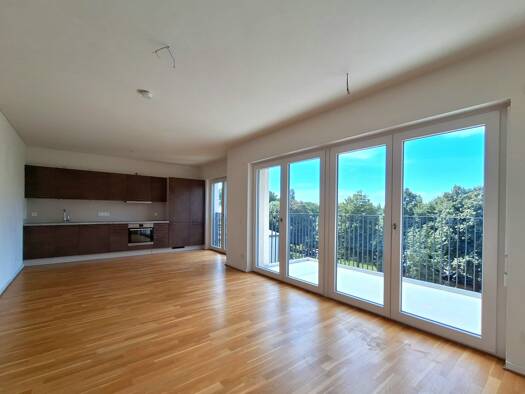 Wohnung zur Miete 1.153 € 2 Zimmer 76,4 m² EG frei ab sofort Friedrich-Ebert-Straße 89 Zentrum-West Leipzig 04109