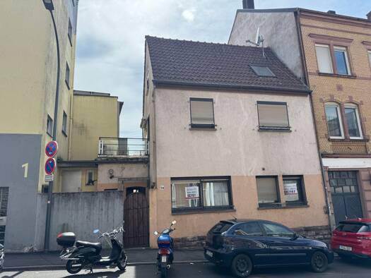 Einfamilienhaus zum Kauf 76.000 € 5 Zimmer 100 m² 160 m² Grundstück Innenstadt Pirmasens 66953