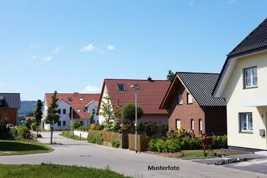 Einfamilienhaus zur Zwangsversteigerung 106.500 € 1 Zimmer 227 m² 397 m² Grundstück Lahr 56288