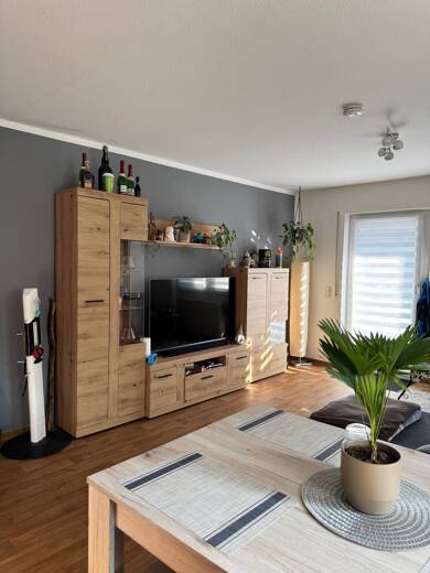 Wohnung zur Miete 375 € 2 Zimmer 64 m² 1. Geschoss In der Huthweide 5 Untermaßfeld 98617