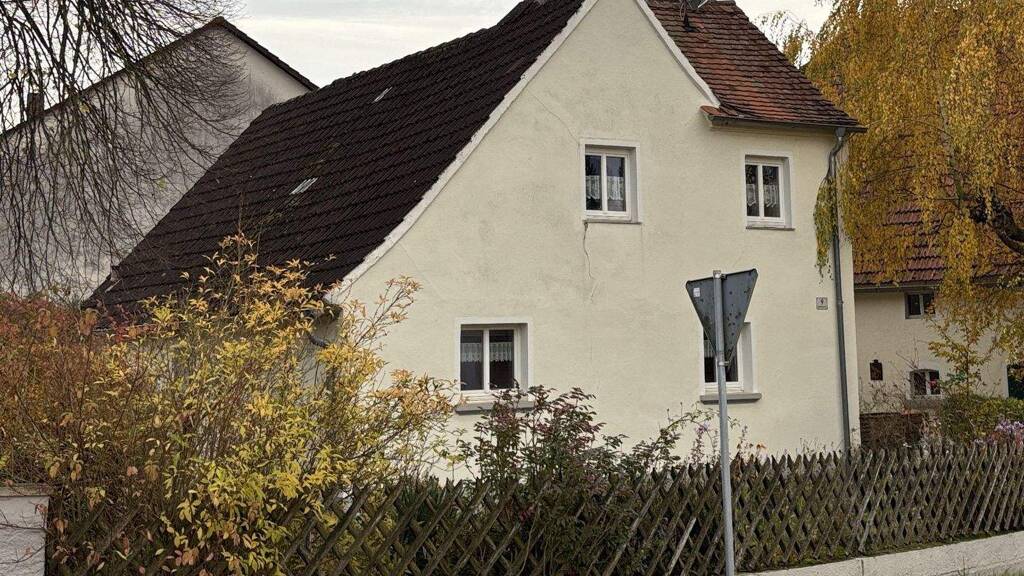 Einfamilienhaus zum Kauf 225.000 € 3 Zimmer 85 m² 611 m² Grundstück Ostheim Westheim 91747