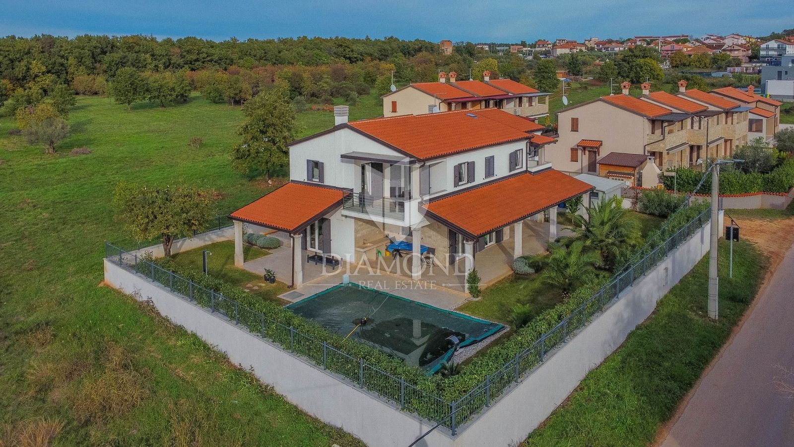 Haus zum Kauf 685.000 € 6 Zimmer 184 m²<br/>Wohnfläche 482 m²<br/>Grundstück Novigrad 52466