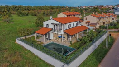 Haus zum Kauf 685.000 € 6 Zimmer 184 m² 482 m² Grundstück Novigrad 52466