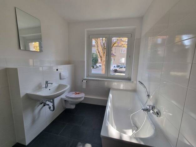 Wohnung zur Miete 770 € 3 Zimmer 86 m² frei ab 11.11.2026 Mötzlicher Straße 18 Gottfried-Keller-Siedlung Halle (Saale) 06118