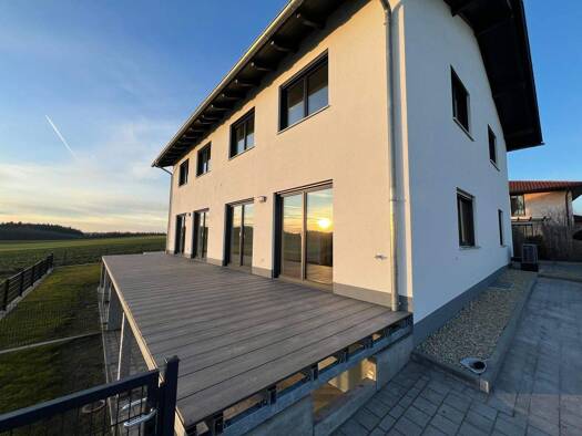 Doppelhaushälfte zur Miete - Erstbezug 1.700 € 5 Zimmer 133 m² frei ab sofort Reichersdorf Bruckberg 84079